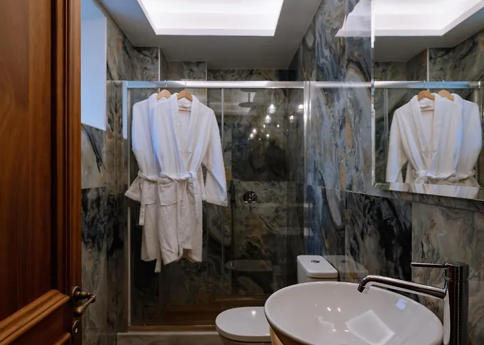 招待所 νysa Mousthéni